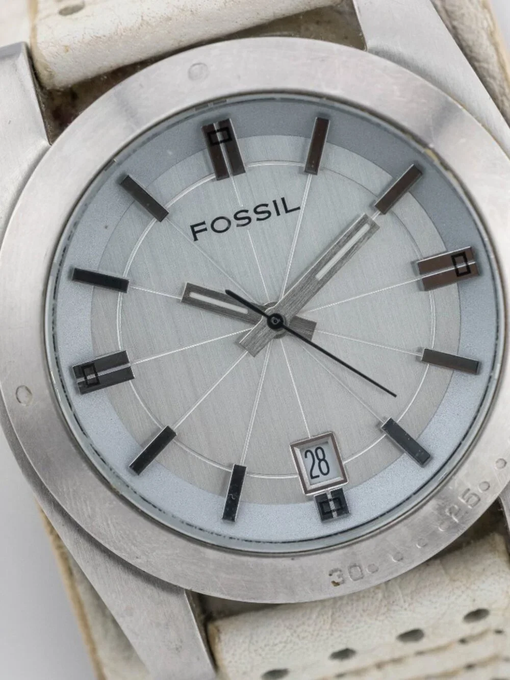 Fossil JR9407 White Leather Cuff Watch Quartz Analog Women's Fresh Battery